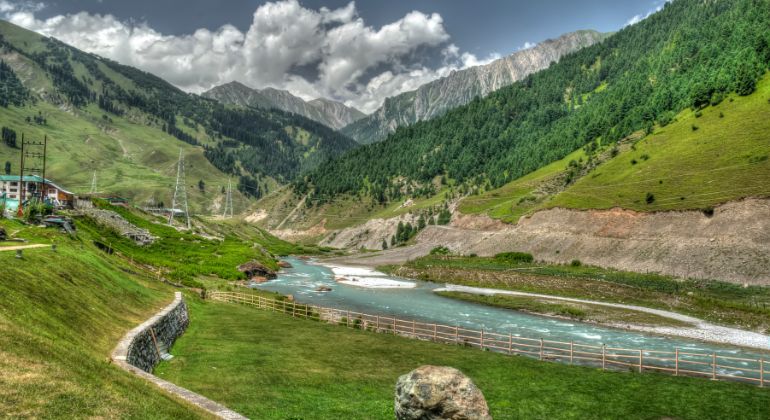 wonders_of_kashmir-1.jpg