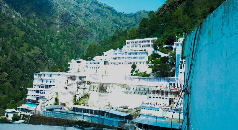 vaishnoDevi_with_kashmir-5